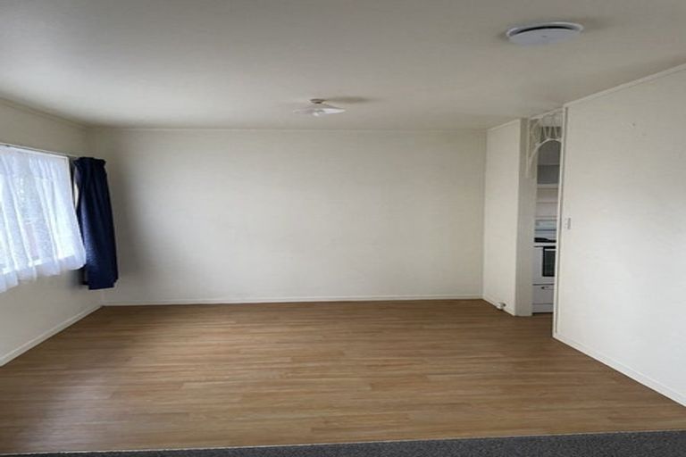 Photo of property in 3/7 Settlement Road, Papakura, 2110