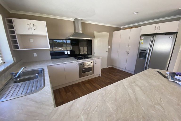 Photo of property in 54 Geneva Terrace, Kelvin Grove, Palmerston North, 4414