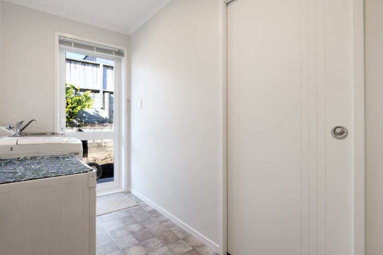 Photo of property in 124 Rowesdale Drive, Ohauiti, Tauranga, 3112