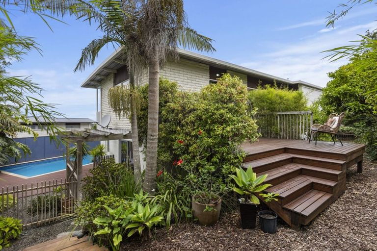 Photo of property in 33 Gretel Place, Hillcrest, Auckland, 0627