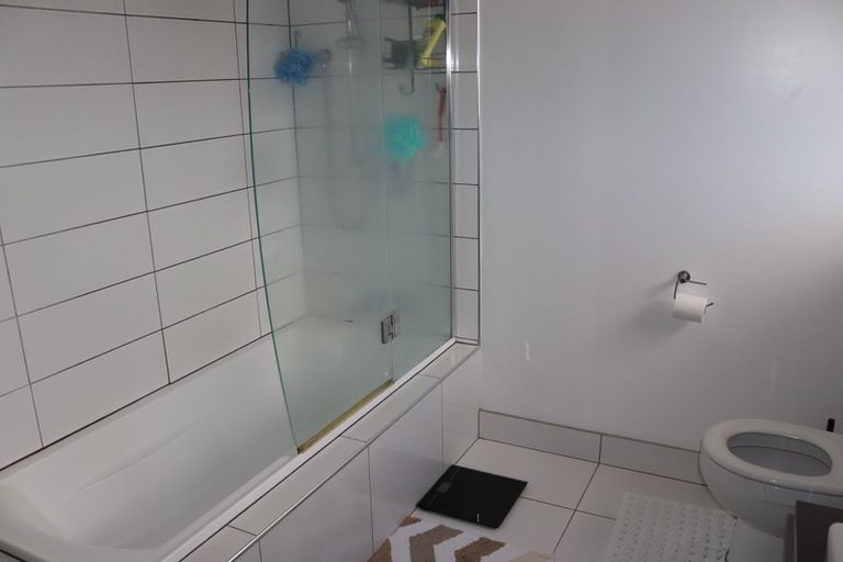 Photo of property in 34 Dissmeyer Drive, Clover Park, Auckland, 2019