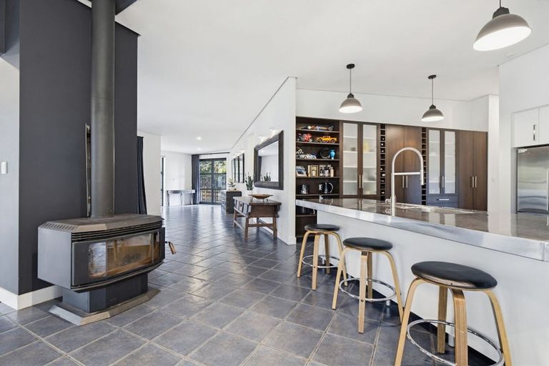 Photo of property in 334 Aokautere Drive, Aokautere, Palmerston North, 4471
