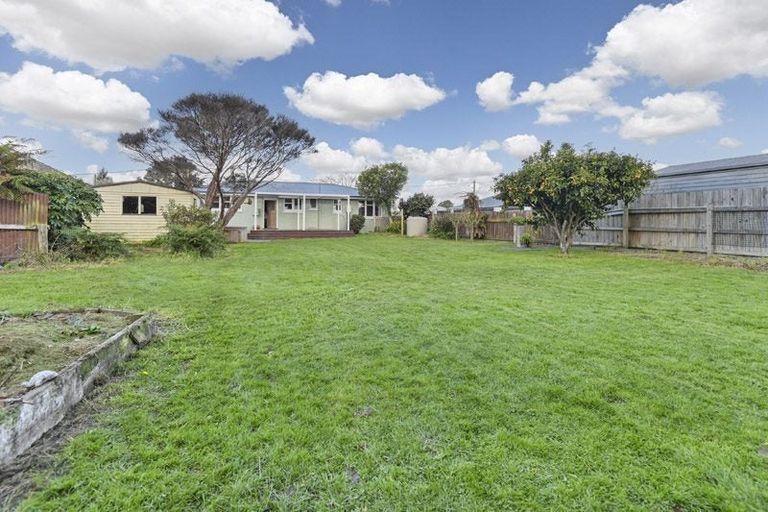 Photo of property in 10 Read Crescent, Clive, 4102