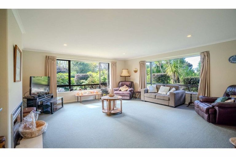 Photo of property in 4 Kotare Heights, Kerikeri, 0230