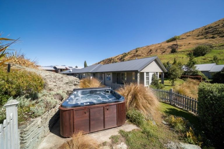 Photo of property in 1 Brockworth Lane, Lower Shotover, Queenstown, 9371
