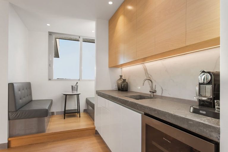 Photo of property in 6 Gazelle Lane, Redcliffs, Christchurch, 8081