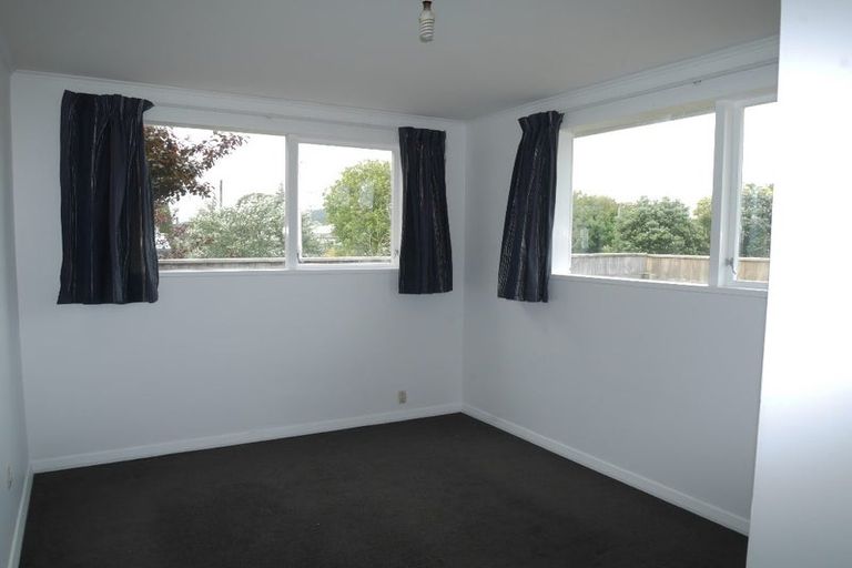Photo of property in 17 Hemara Street, Waikanae Beach, Waikanae, 5036