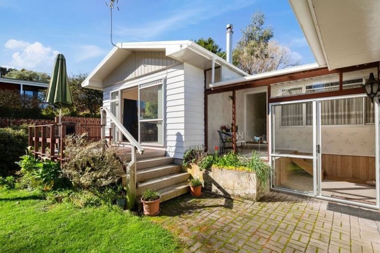 Photo of property in 6b Coates Street, Tawa, Wellington, 5028