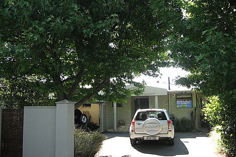 Photo of property in 414 Cashmere Road, Westmorland, Christchurch, 8025