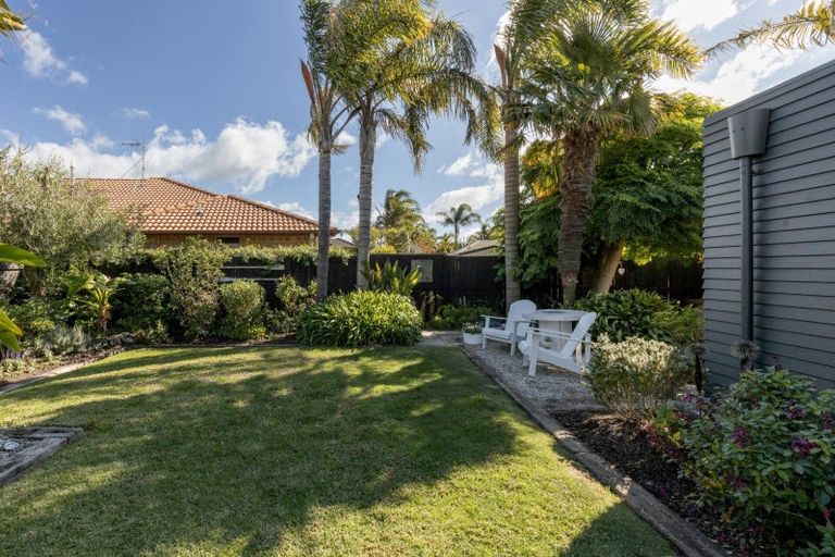 Photo of property in 22 Oriental Parade, Papamoa Beach, Papamoa, 3118