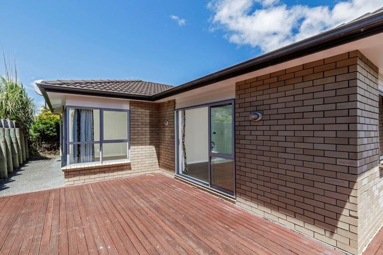 Photo of property in 9 Baker Street, Fairview Heights, Auckland, 0632