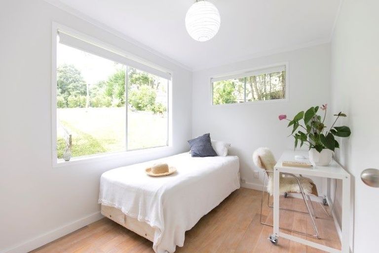 Photo of property in 1/26 Bryers Place, Bayview, Auckland, 0629