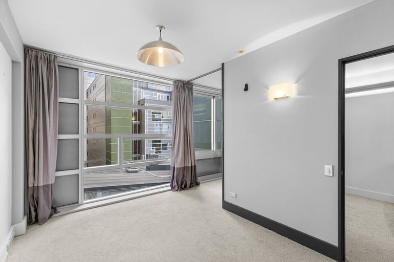 Photo of property in St Pauls Apartments, 42/43 Mulgrave Street, Thorndon, Wellington, 6011