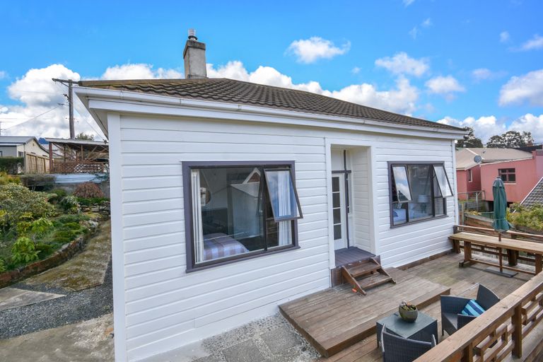 Photo of property in 2 Chapel Street, Kaikorai, Dunedin, 9010