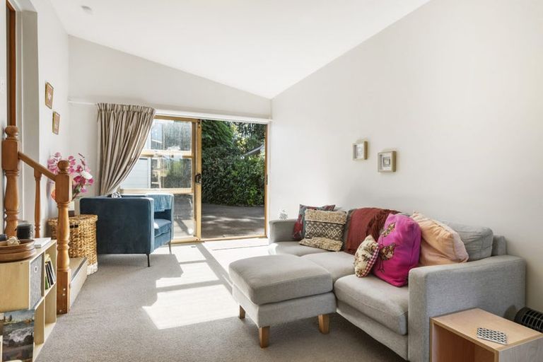 Photo of property in 17 Greenock Road, Ranui, Auckland, 0612