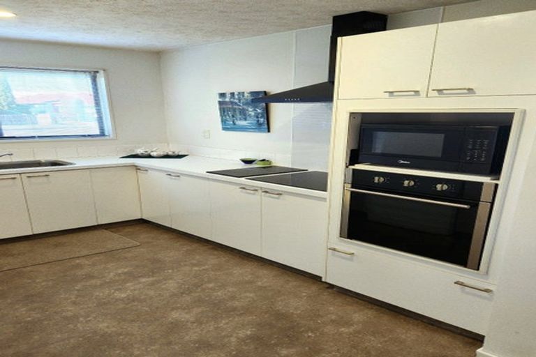 Photo of property in 1/35 Division Street, Riccarton, Christchurch, 8041