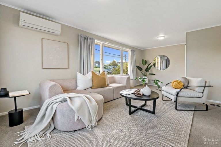 Photo of property in 27 Amberley Avenue, Te Atatu South, Auckland, 0610