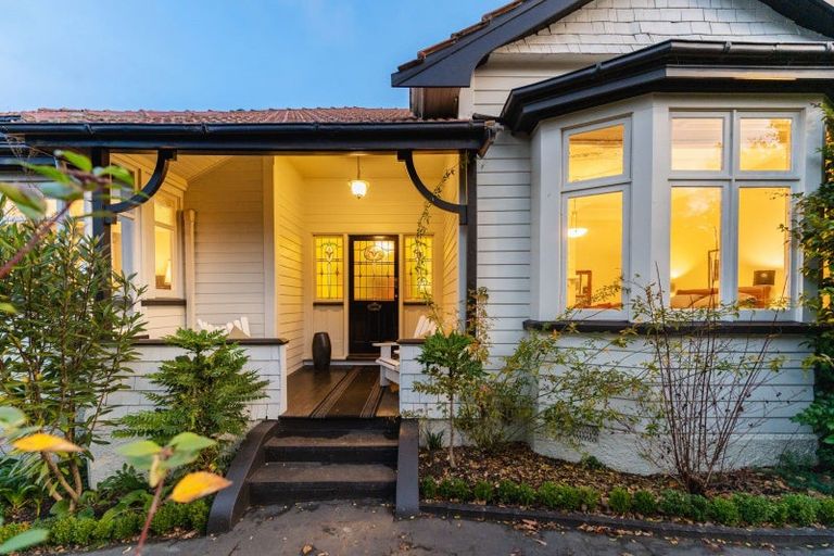 Photo of property in 139 Eglinton Road, Mornington, Dunedin, 9011