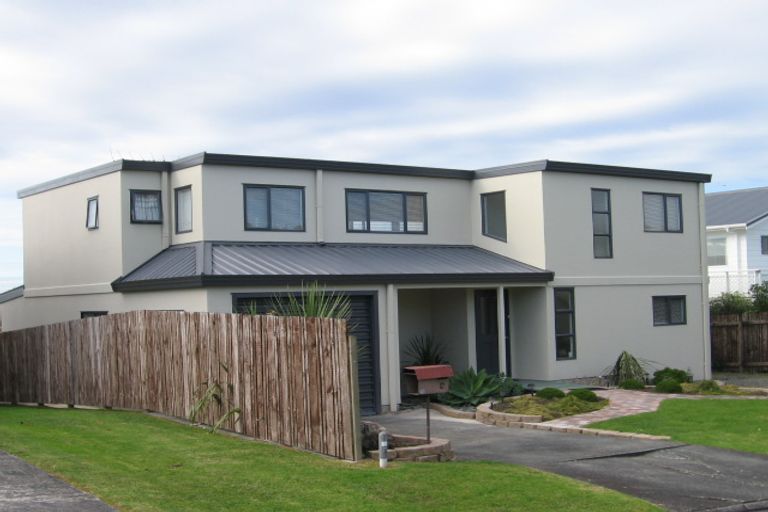 Photo of property in 4 Kotuku Place, Snells Beach, 0920