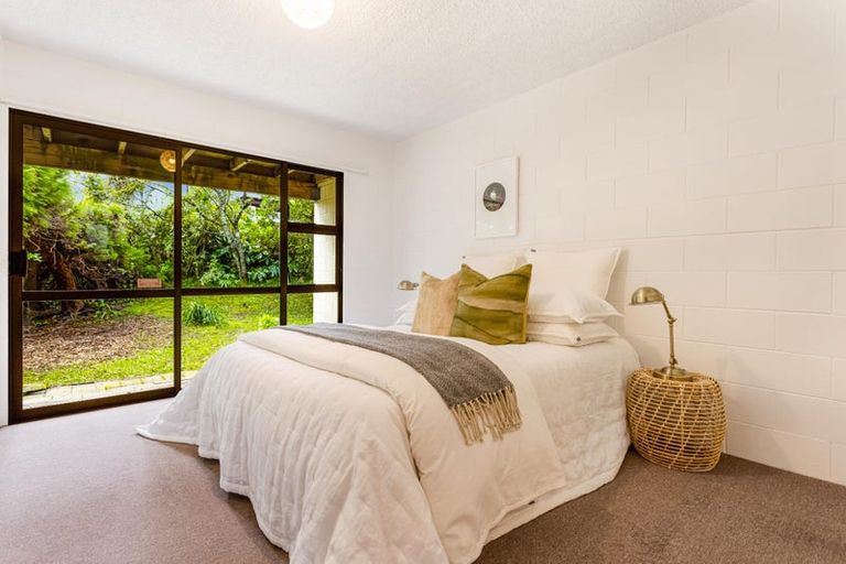 Photo of property in 2/40 Evans Road, Glen Eden, Auckland, 0602