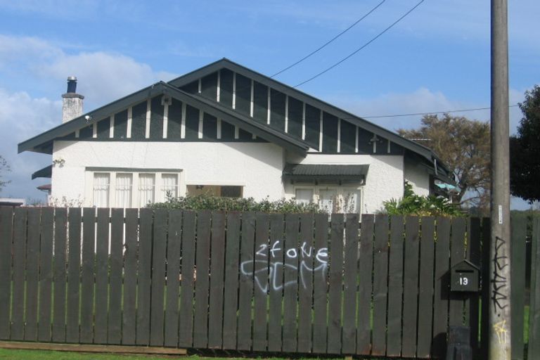 Photo of property in 13 Smiths Avenue, Papakura, 2110