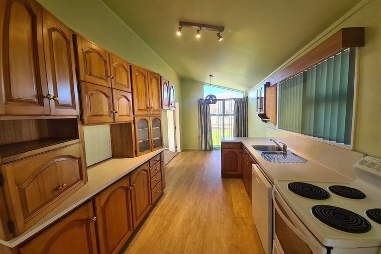 Photo of property in 27 Cobham Street, Levin, 5510