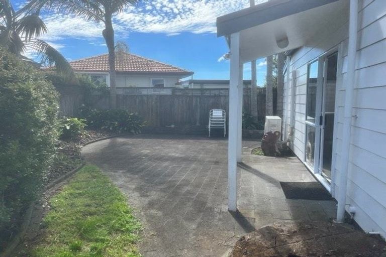 Photo of property in 17 Thurston Place, Bucklands Beach, Auckland, 2012