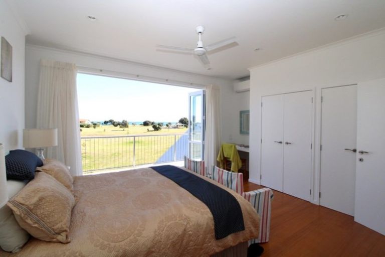 Photo of property in 125 Waimaire Avenue, Matarangi, Whitianga, 3592