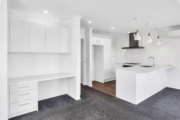 Photo of property in 3 Kaiwaru Place, Waikanae, 5036