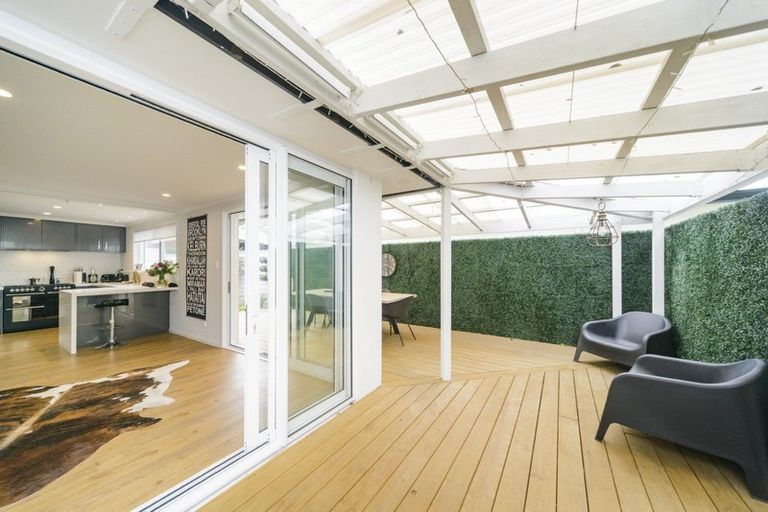 Photo of property in 4 Redwood Grove, Hokowhitu, Palmerston North, 4410