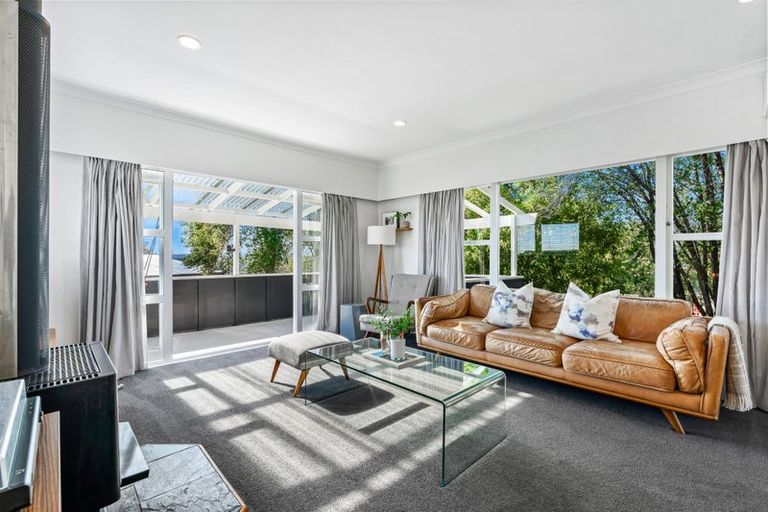 Photo of property in 37 Waimumu Road, Massey, Auckland, 0614