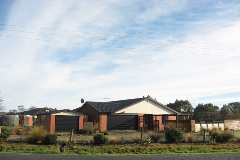 Photo of property in 12 Oreti Road, Otatara, Invercargill, 9879