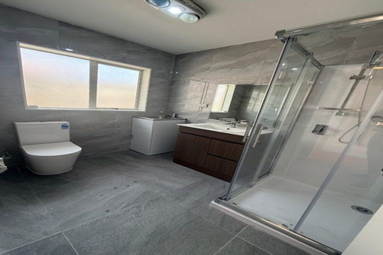 Photo of property in 15 Millstream Drive, Henderson, Auckland, 0610