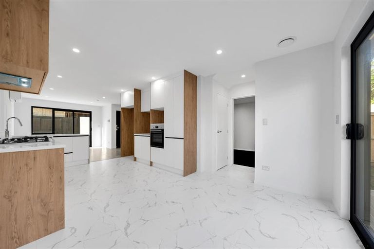 Photo of property in 45c Portadown Avenue, Pakuranga Heights, Auckland, 2010