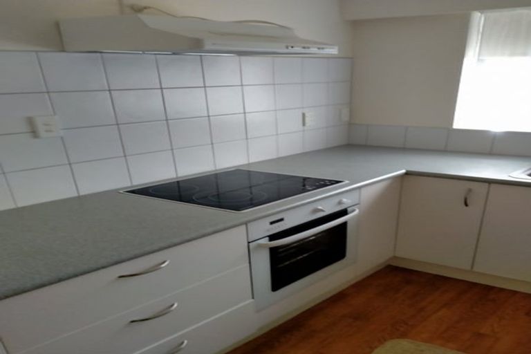 Photo of property in 44 Saint Ronans Avenue, Waterloo, Lower Hutt, 5011