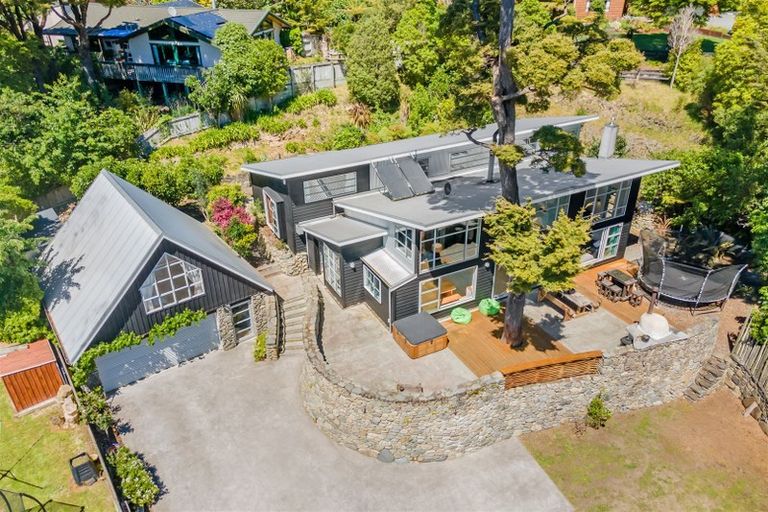 Photo of property in 27 Carlow Grove, Birchville, Upper Hutt, 5018