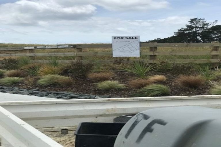 Photo of property in 25 Martins Bay Road, Algies Bay, Warkworth, 0982