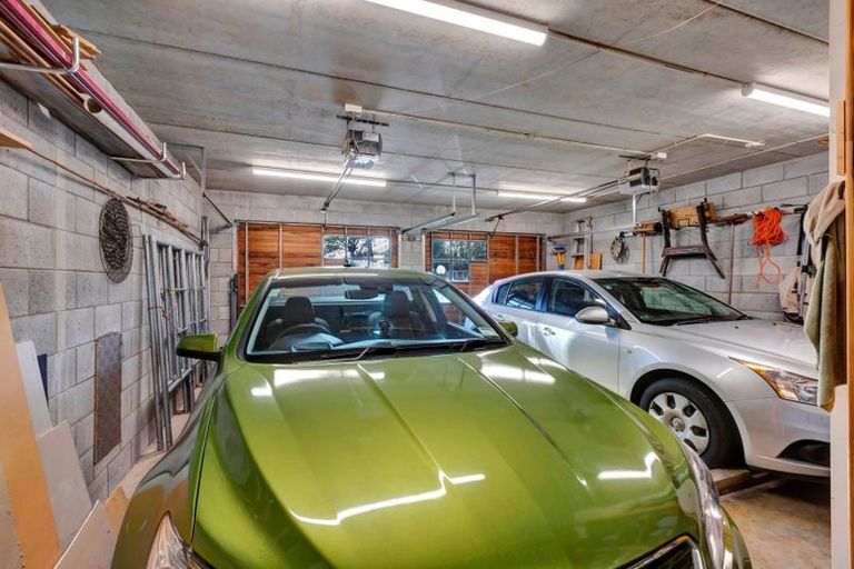 Photo of property in 1 Te Mara Place, Merrilands, New Plymouth, 4312