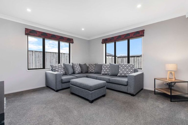 Photo of property in 3 Margaret Place, Waiuku, 2123