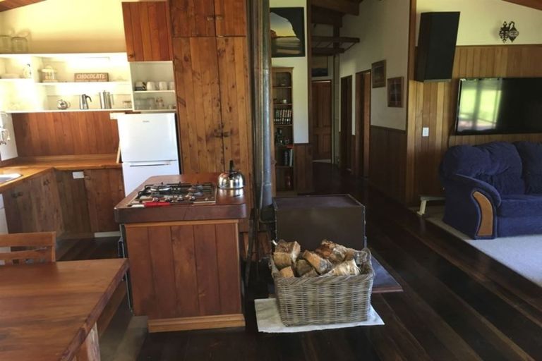 Photo of property in 93b Colville Road, Coromandel, 3584