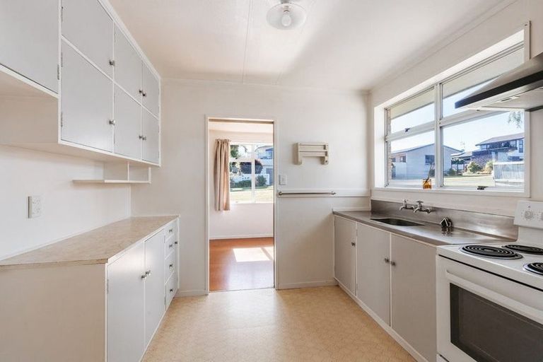 Photo of property in 12 Rangataua Street, Welcome Bay, Tauranga, 3112