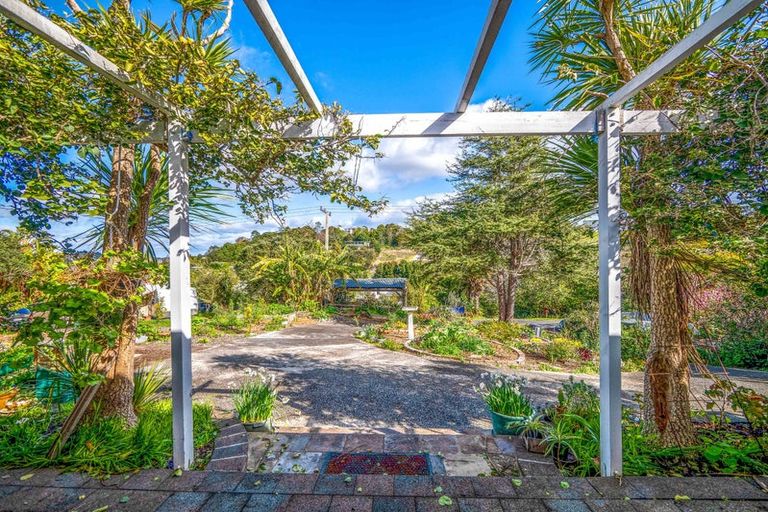 Photo of property in 31 Pomare Road, Russell, 0202