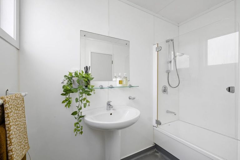 Photo of property in 405 Devon Street East, Strandon, New Plymouth, 4312