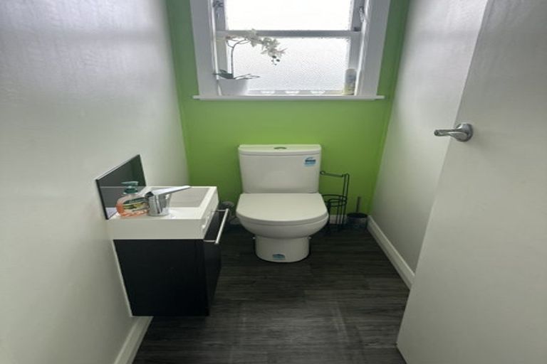 Photo of property in 39 Ararino Street, Trentham, Upper Hutt, 5018