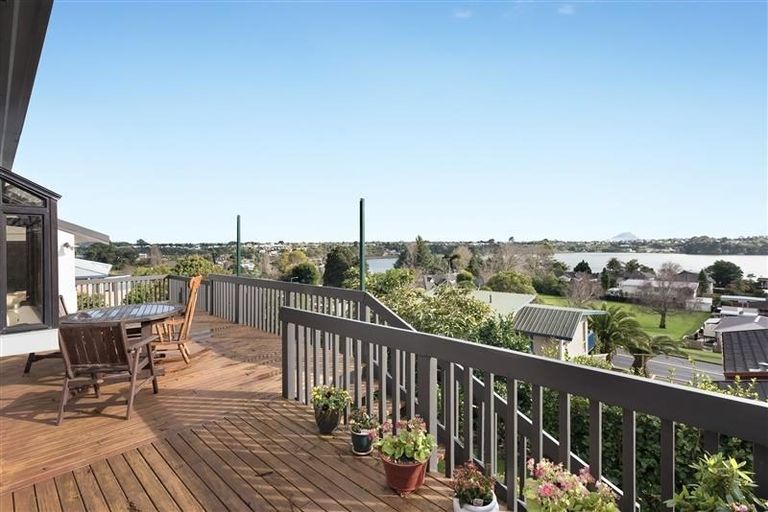 Photo of property in 2 Keam Way, Welcome Bay, Tauranga, 3112