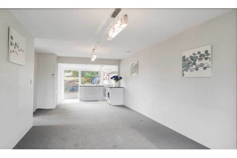 Photo of property in 9 Rangeview Road, Sunnyvale, Auckland, 0612