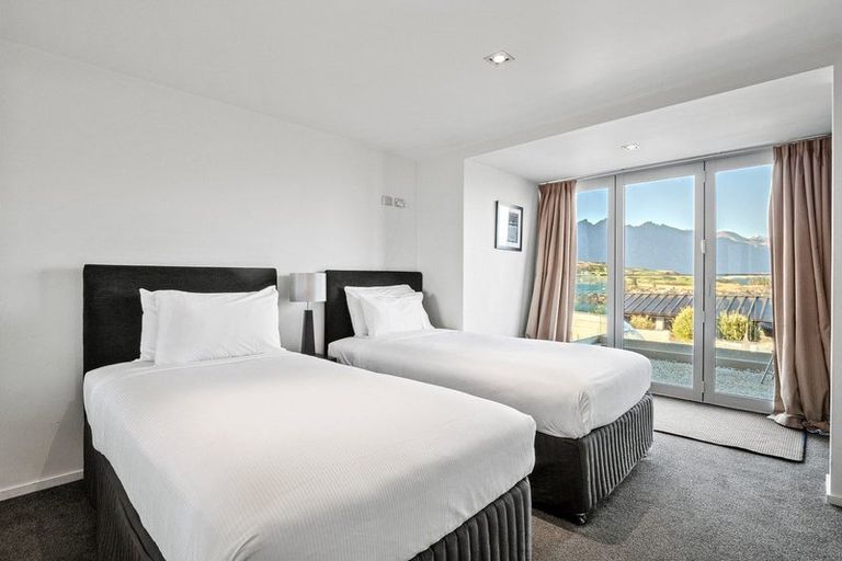 Photo of property in 74 Panorama Terrace, Queenstown, 9300