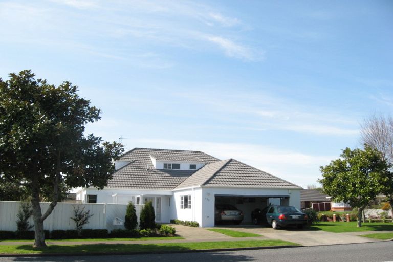 Photo of property in 3 Frank Frethey Place, Highlands Park, New Plymouth, 4312