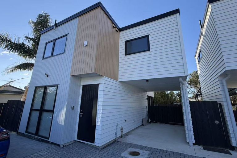 Photo of property in 363d Bucklands Beach Road, Bucklands Beach, Auckland, 2012