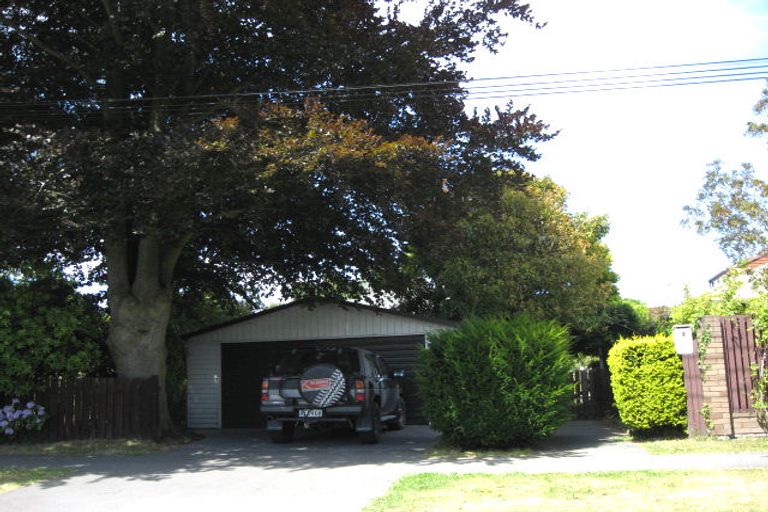 Photo of property in 8 Poynder Avenue, Merivale, Christchurch, 8014